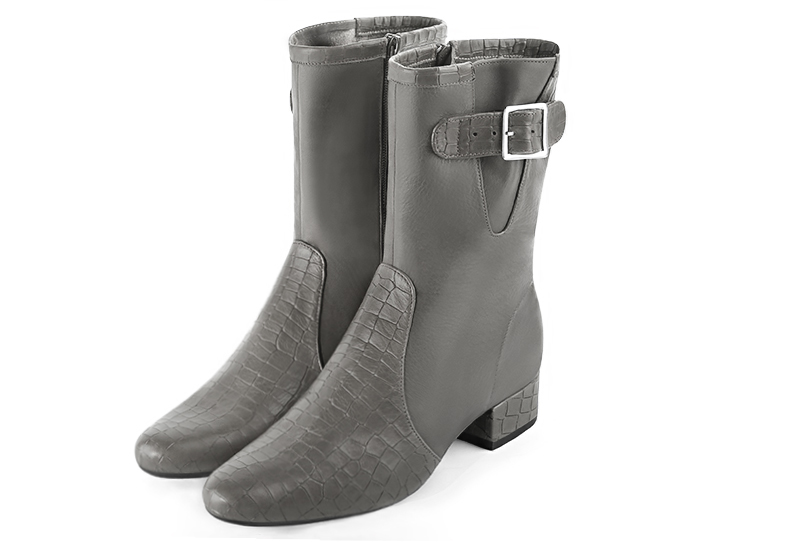 Women's ash grey elegant ankle boots, with buckles on the sides. Round toe. Low block heels - Front view